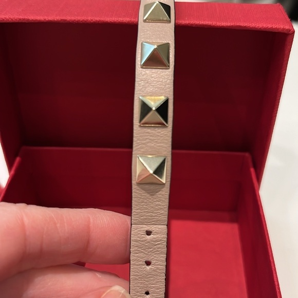 Valentino Rockstud Bracelet - Picture 6 of 6